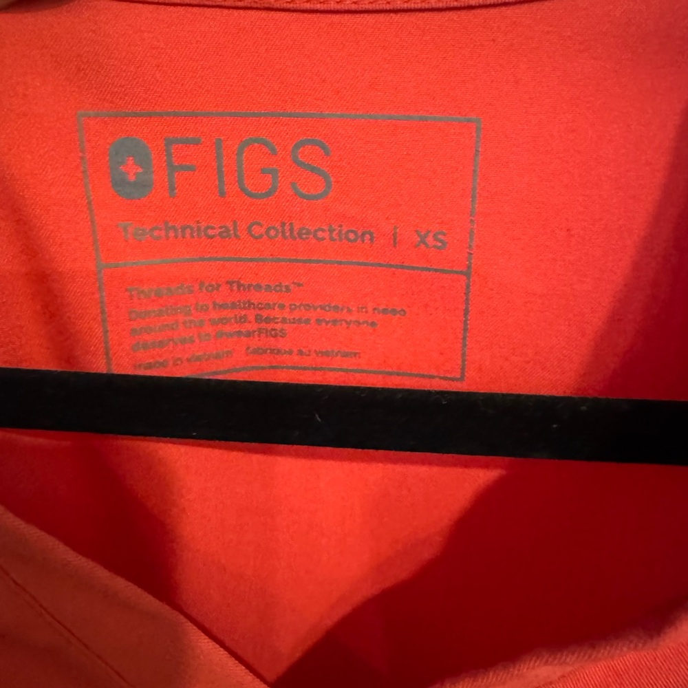 Figs CLAY ORANGE TOP Technical CollectioN(set avail as well in seperate listing)